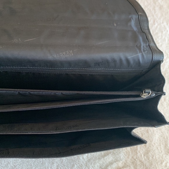 KENNETH COLE REACTION TRUE COLORS GENUINE LEATHER PORTFOLIO - BLACK - Picture 10 of 15